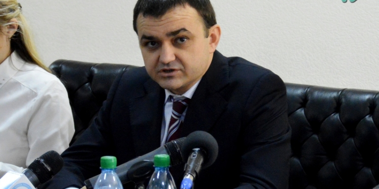 Ситуацию вокруг перекрытия трасс Н-11 и Н-14 накаляют политики, которым интересен только личный пиар, – Мериков