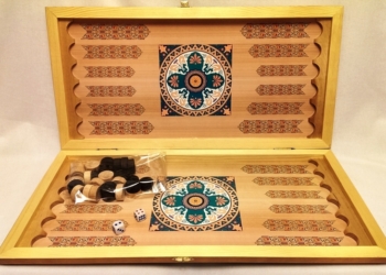 «Преступление века»: из офиса в селе Николаевского района украли… сувенирный меч и нарды