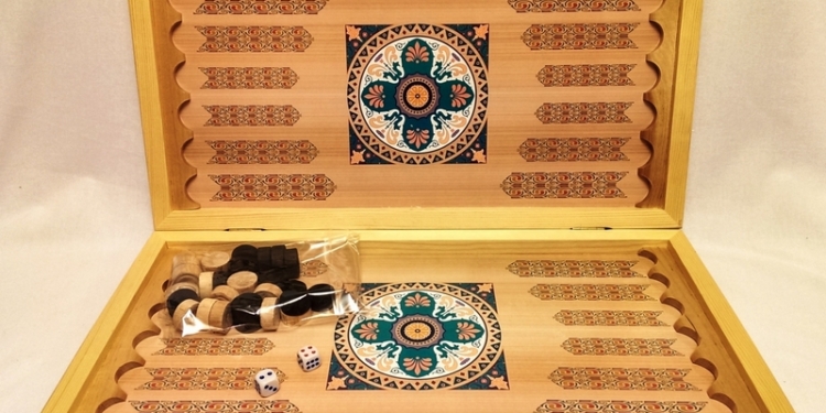 «Преступление века»: из офиса в селе Николаевского района украли… сувенирный меч и нарды