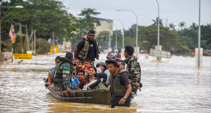 В Малайзии из-за наводнения эвакуированы почти 5 тысяч человек