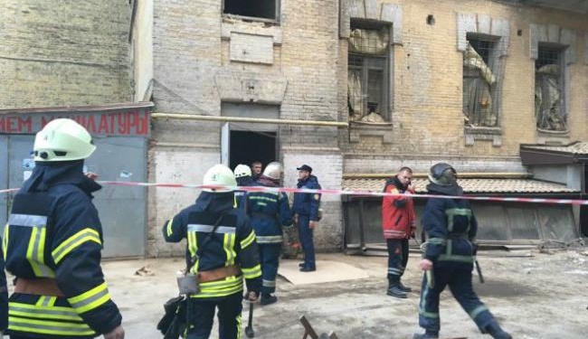 В результате обвала дома в Киеве погиб человек