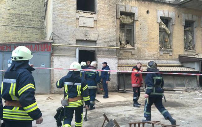 В результате обвала дома в Киеве погиб человек 1