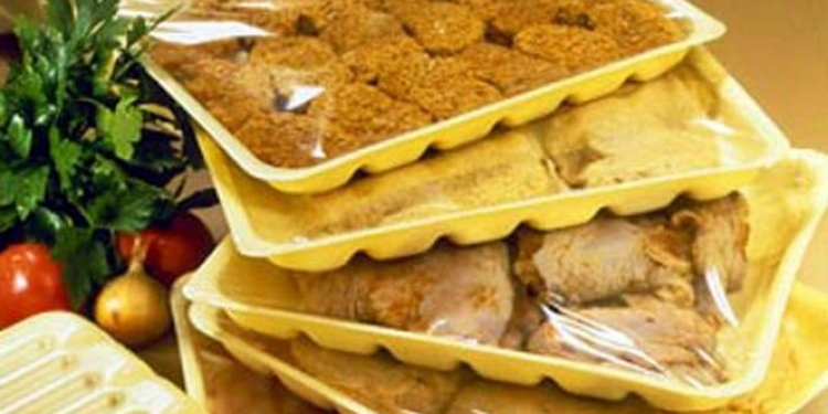 В Николаеве обокрали продуктовый киоск: вынесли три коробки с полуфабрикатами и 250 грн.