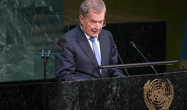 Президент Финляндии предрек России участь Турции в ситуации с беженцами