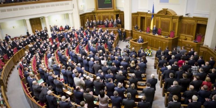 Вступил в силу закон о “партийной диктатуре”