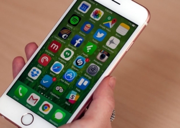 На неконтролируемую территорию украинец вез 4 «Iphone 6s» и 900 пачек сигарет: телефоны – якобы жене, сигареты – якобы друзьям