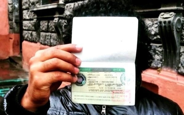 Виза в Украину одна из самых дорогих в мире. Наши консульства безответственны и коррумпированы