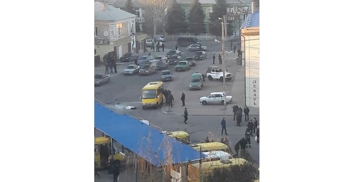 В Макеевке в маршрутку бросили гранату, есть жертвы