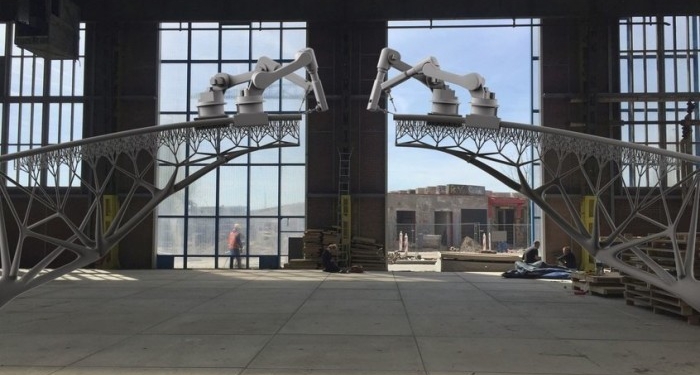 О, куда техника дошла: в Нидерландах напечатают пешеходный мост на 3D-принтере