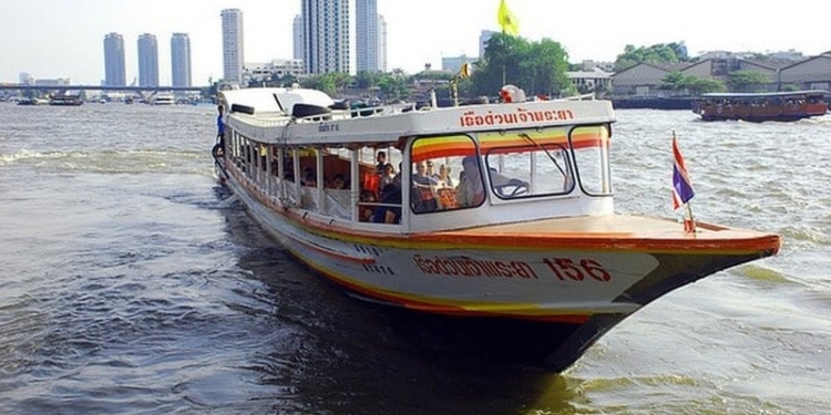 В Бангкоке произошел взрыв на речном трамвае: более 50 пострадавших