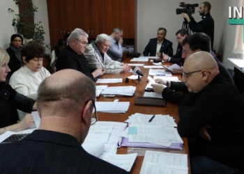 Комиссия ЖКХ рекомендовала на сессии горсовета потребовать от ТЭЦ и «Николаевоблтеплоэнерго» снять незаконно установленные пломбы на приборах учёта тепла