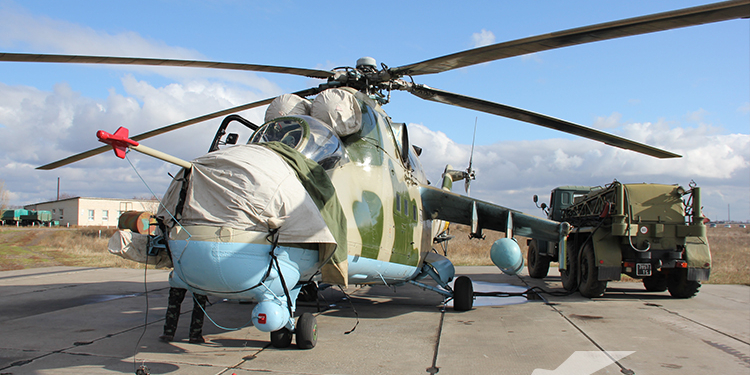 Не забывать об опасности из Крыма: People’s Project передал первый блиндаж для защиты аэродрома в Херсоне