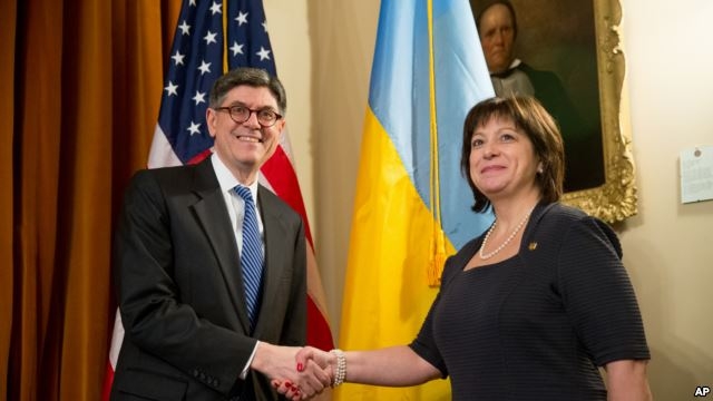 Яресько не принадлежит олигархам и нравится Западу больше Гройсмана – эксперты