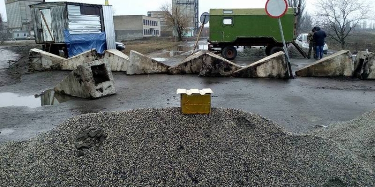 Блокирование трассы Н-11 «Николаев-Днепропетровск»: люди не верят «переговорщикам» и ждут решения Кабмина