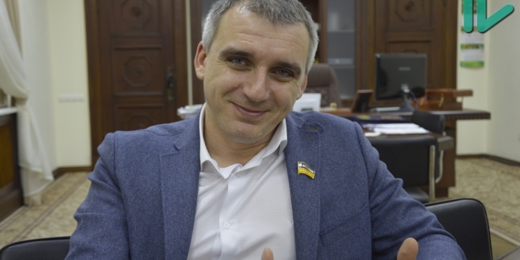 «Почему-то был уверен, что депутаты будут руководствоваться интересами города хотя бы в течение первого года» – мэр Николаева Александр Сенкевич