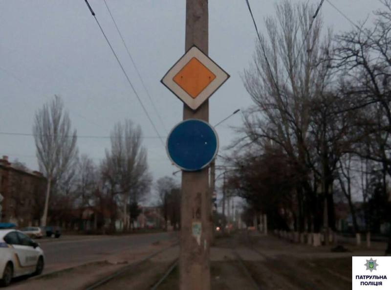 В Николаеве участились случаи повреждения дорожных знаков 2