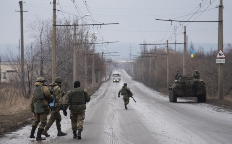 В Луганской области подорвался автомобиль с десантниками 80-й бригады: трое погибли и двое ранены 1