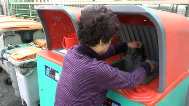“Умные” мусорные баки и личная выгода. Как в Сеуле на две трети сократили объемы мусора