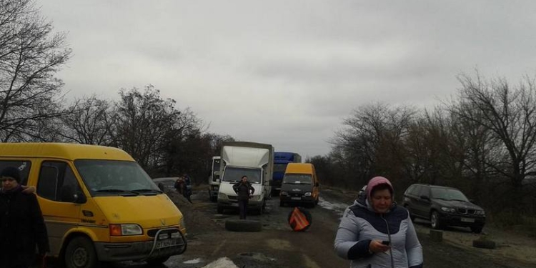 Как и обещали: дорога Н-11 «Николаев-Днепропетровск» перекрыта для ЛЮБОГО транспорта