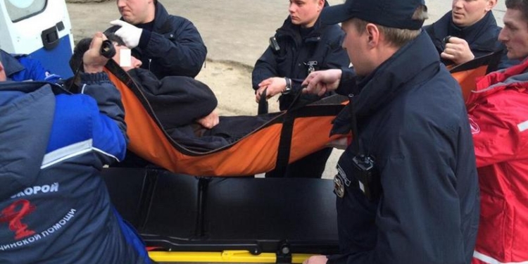 Семейная ссора в Николаеве закончилась плохо: мужчина упал вниз головой со второго этажа