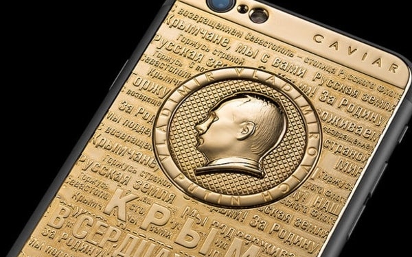 Ювелиры выпустили золотой iPhone “Крымнаш” с портретом Путина