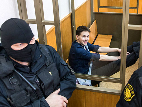 Порошенко заявил о готовности обменять Надежду Савченко на ГРУшников