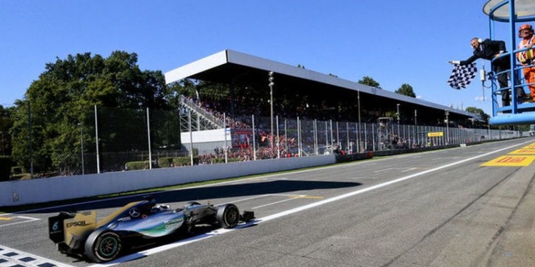 Владелец Формулы-1 собрался избавиться от легендарной трассы в Монце, где проходят Гран-при Италии