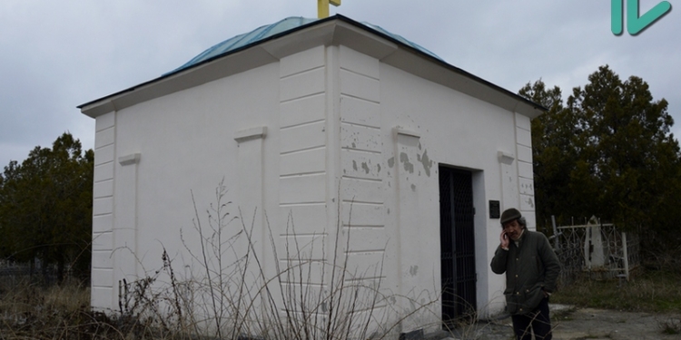 Студенты Николаевской “Аграрки” взяли шефство над склепом основателя Харьковского университета