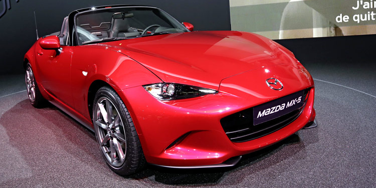 Mazda MX-5 Miata получила титул “Всемирный автомобиль” 2016 года