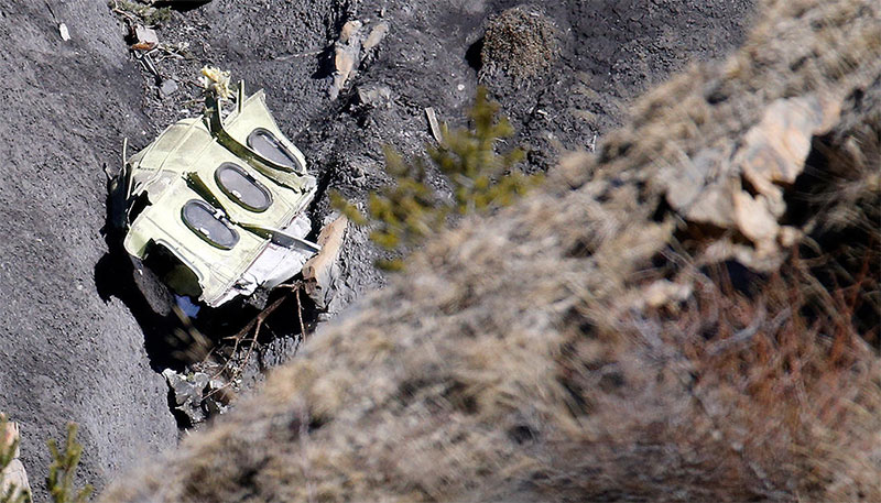 Расследование катастрофы Germanwings: из-за проблем с психикой пилот намеренно направил самолет в гору 1