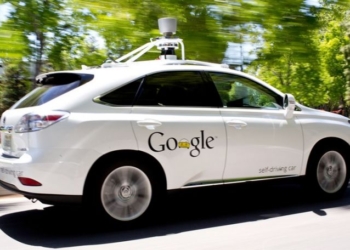 Беспилотный автомобиль Google впервые попал в ДТП