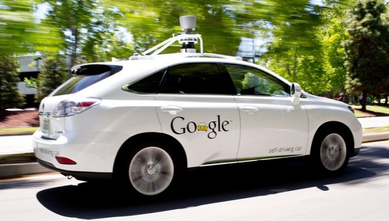 Беспилотный автомобиль Google впервые попал в ДТП 1