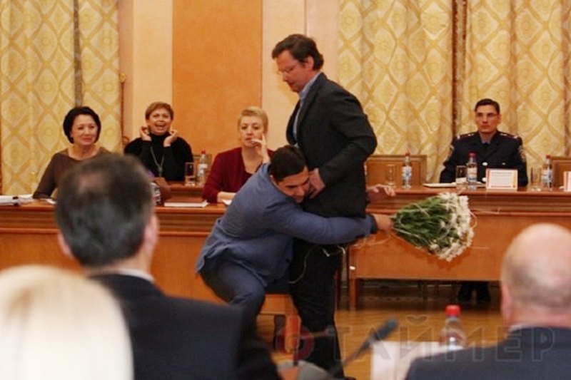 Дурной пример заразителен: зама Саакашвили вынесли из сессионного зала Одесского горсовета на руках 1