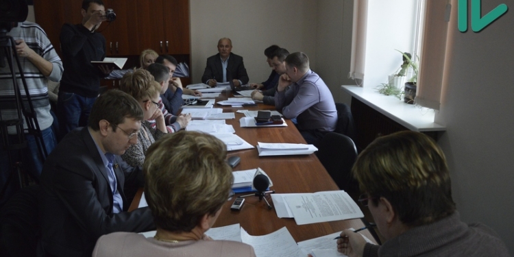 Николаевские депутаты хотят вернуть 47-ую школу в коммунальную собственность, но может повториться ситуация с передачей Жовтневой ЦРБ