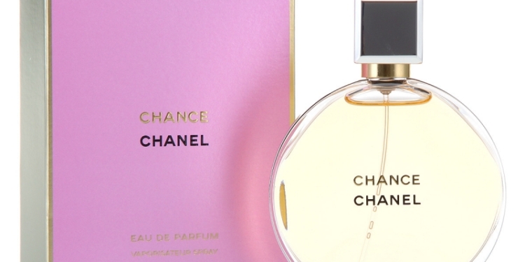 Chanel на «хранение»: глава ГФС подарил заместителю Гройсмана на 8 марта духи за 3 тыс. грн.