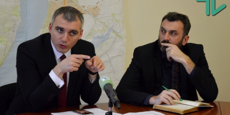 Мэр Николаева Сенкевич пригрозил убыточным коммунальным предприятиям города пользоваться услугами их конкурентов