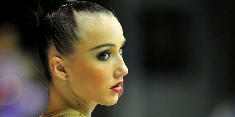 Украинская гимнастка Ризатдинова завоевала два золота на Кубке мира в Португалии