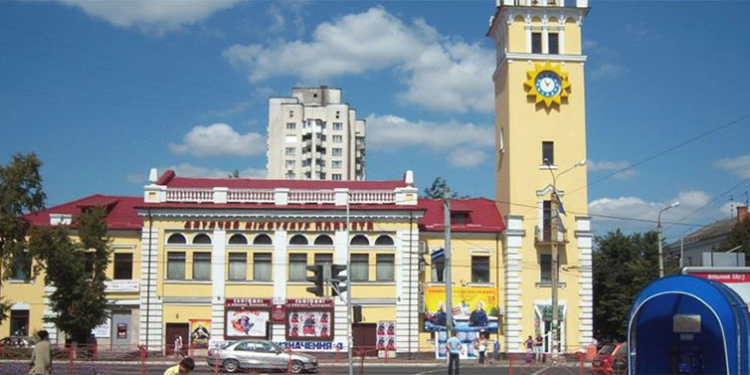 Люди вне государства: в Хмельницком растут народные предприятия