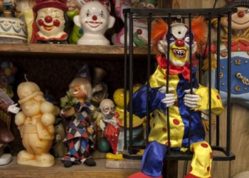 Дом клоунов и замок с призраками. 10 самых жутких отелей мира