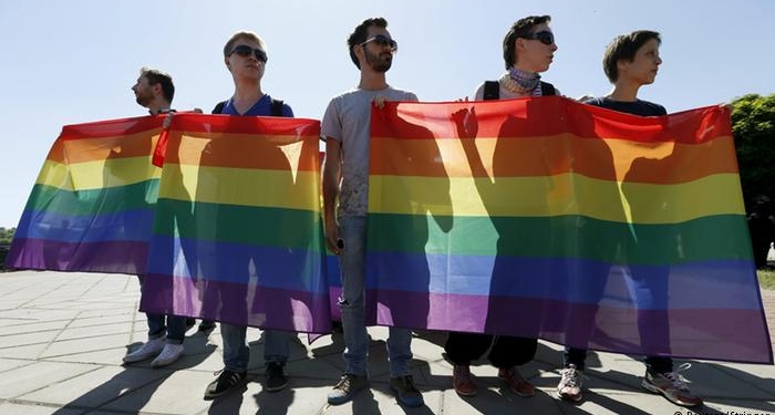 Садовой считает срыв во Львове “Фестиваля равенства” “хорошо спланированной операцией”