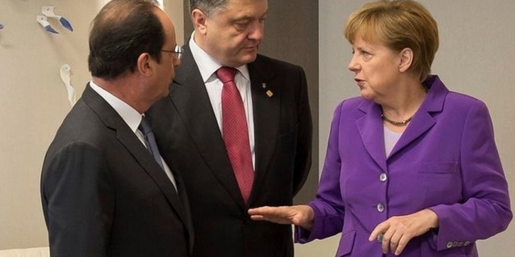 Меркель и Олланд: Санкции против РФ сохранятся до выполнения Минска-2