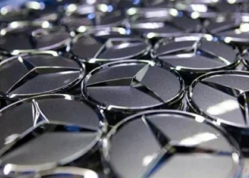 Mercedes-Benz планирует построить завод в Польше вместо России