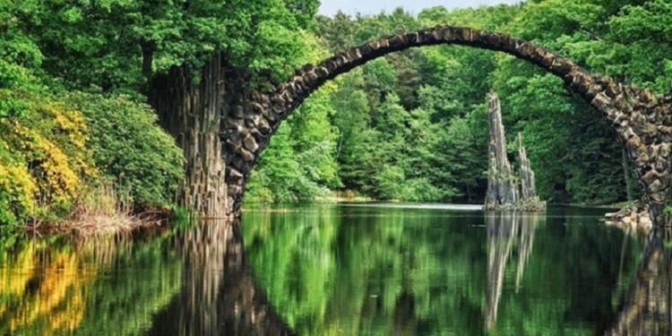 Самые необычные мосты мира – шедевры архитектуры