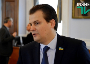 КДЮСШ «Коммунаровец» обвиняет депутата Николаевского горсовета Сергея Исакова в попытке рейдерства