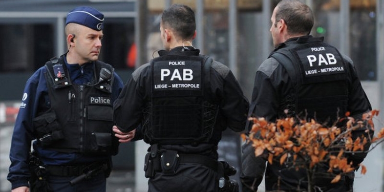После терактов в Брюсселе бельгийским правоохранителям расширили полномочия – они смогут проводить обыски в любое время суток