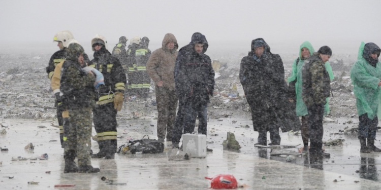 В сети появилось полное видео аварии Boeing в Ростове
