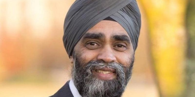 Министр обороны Канады посетит Украину на следующей неделе