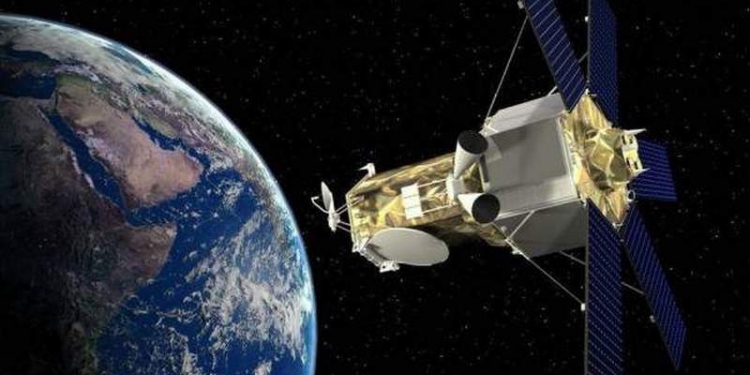В космосе потеряли новейший спутник