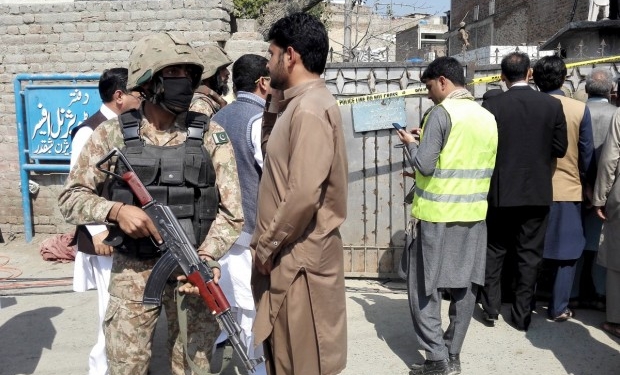 В Пакистане у здания суда прогремел взрыв, 10 человек погибли