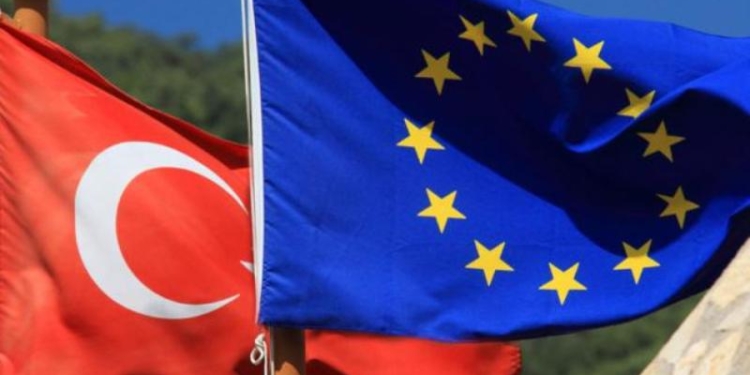 Еврокомиссия собирается рекомендовать ввести безвизовый режим с Турцией – Reuters